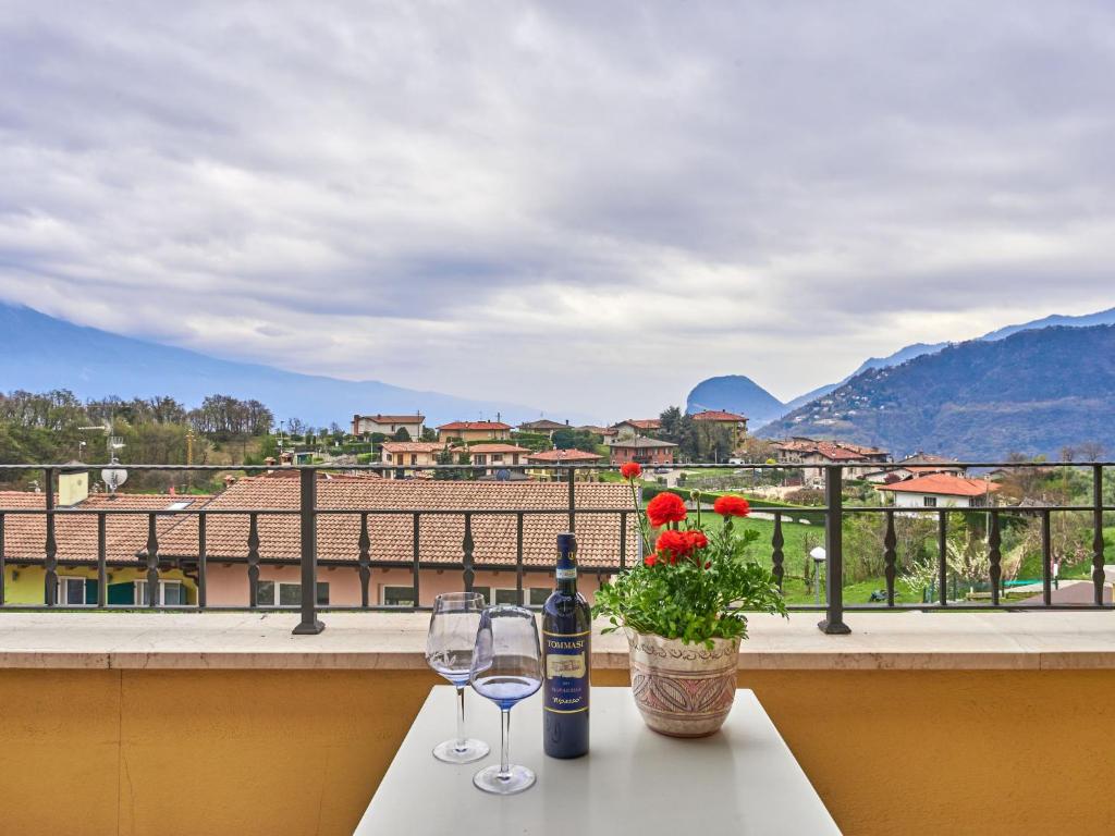 Fotografia z galérie ubytovania Holiday Home Aaron by Interhome v destinácii Tremosine Sul Garda