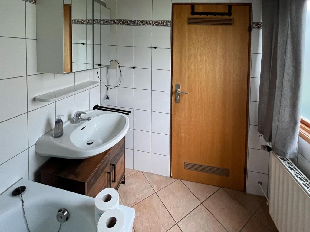 Koupelna v ubytování Chalet Waldrauschen by Interhome
