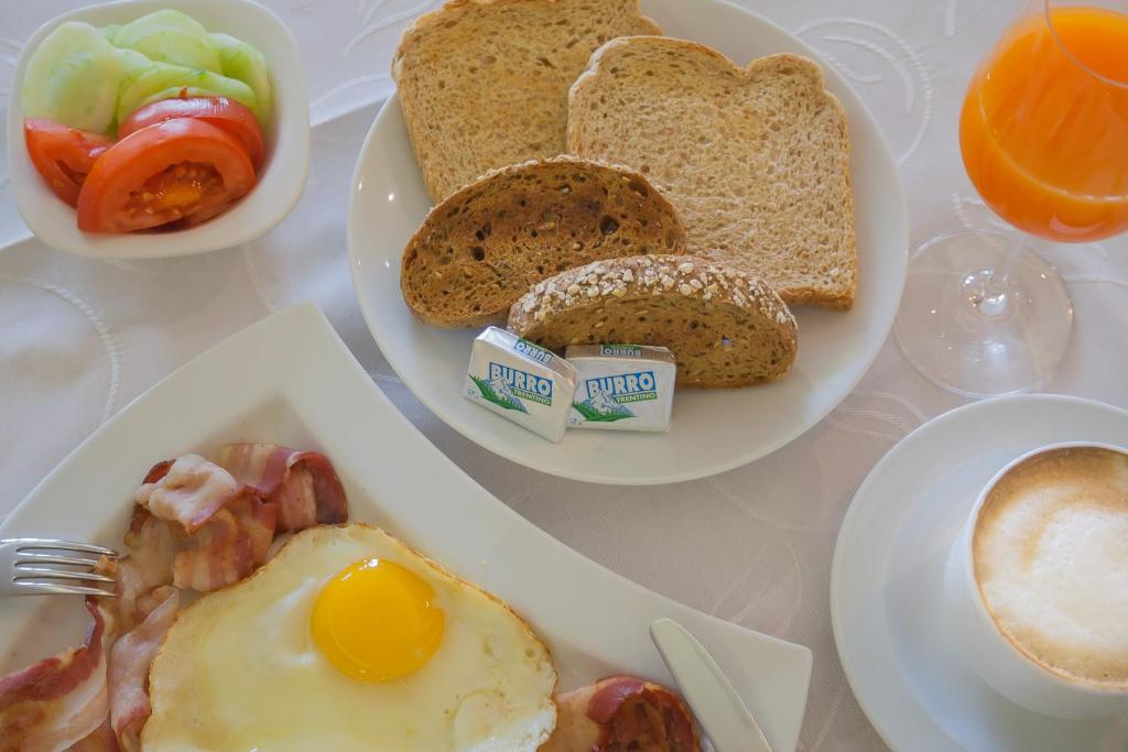 Možnosti snídaně pro hosty v ubytování Hotel Arcobaleno