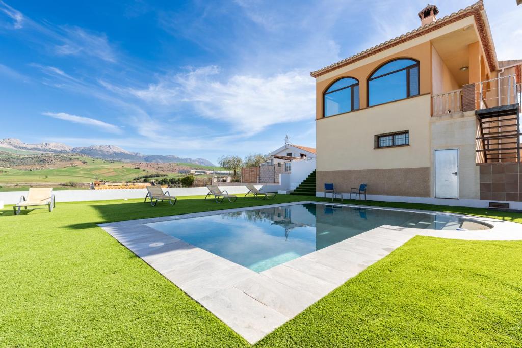 Bazén v ubytování Casa rural Paradise Holidays nebo v jeho okolí