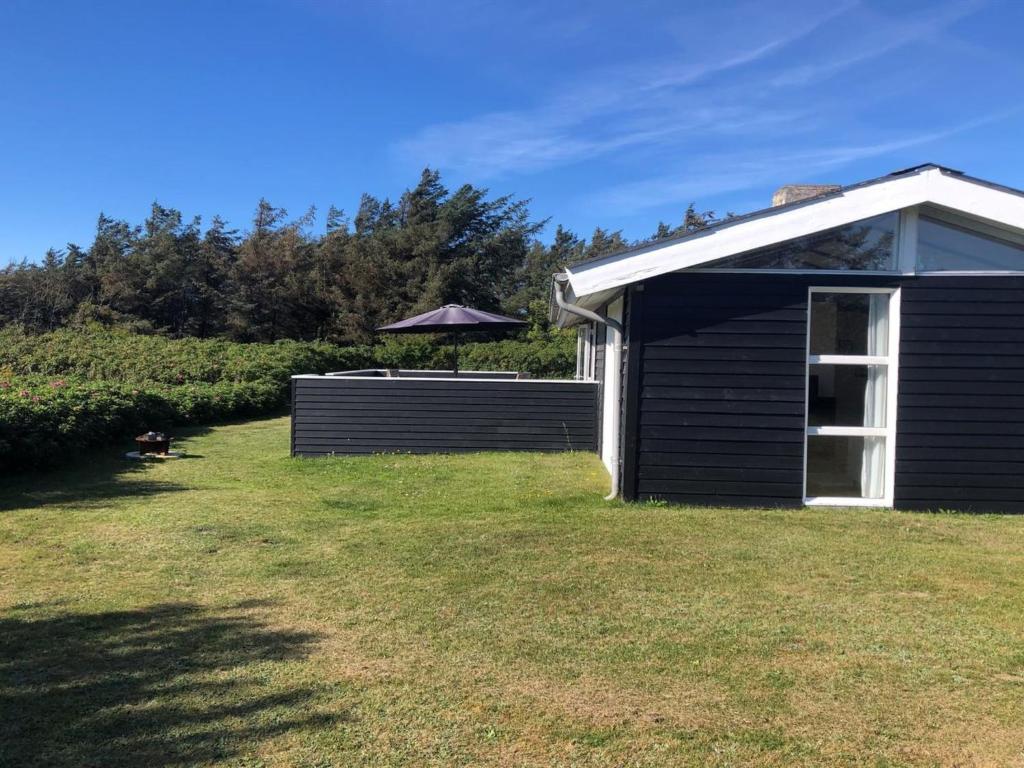 Zahrada ubytování Holiday Home Gerlef - 382m from the sea by Interhome