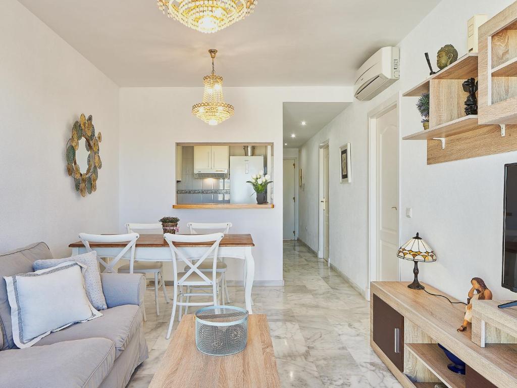 Kuchyňa alebo kuchynka v ubytovaní Apartment Mar y Monte Casares by Interhome