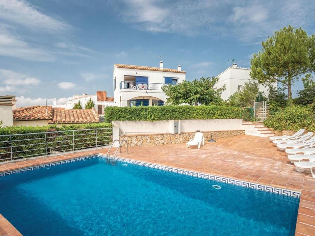 Bazén v ubytování Holiday Home Garbinell I by Interhome nebo v jeho okolí