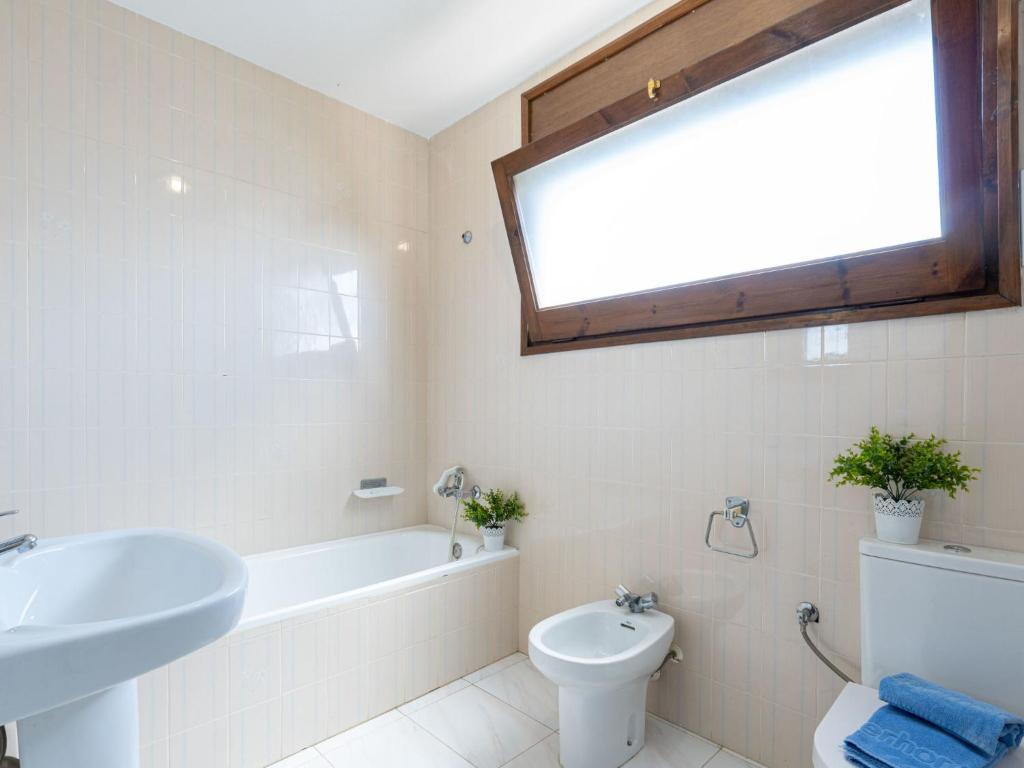 Kúpeľňa v ubytovaní Holiday Home Paquita by Interhome