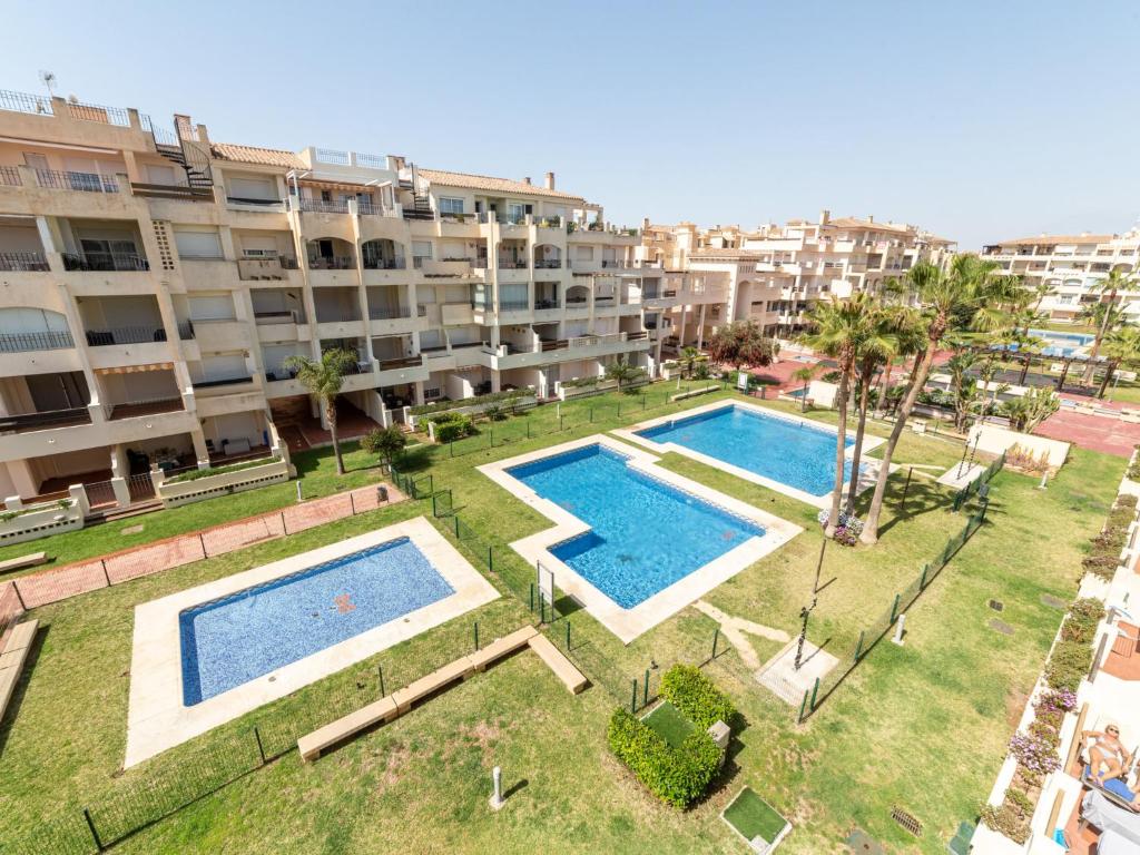 Výhled na bazén z ubytování Apartment Vereda Golf - Playa Serena by Interhome nebo okolí