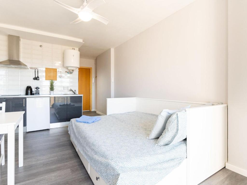Posteľ alebo postele v izbe v ubytovaní Studio Miami by Interhome