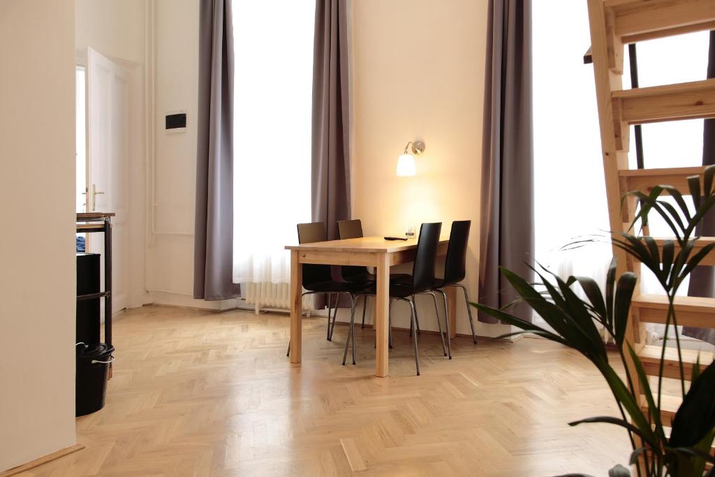 Maverick Apartments - Resim 37