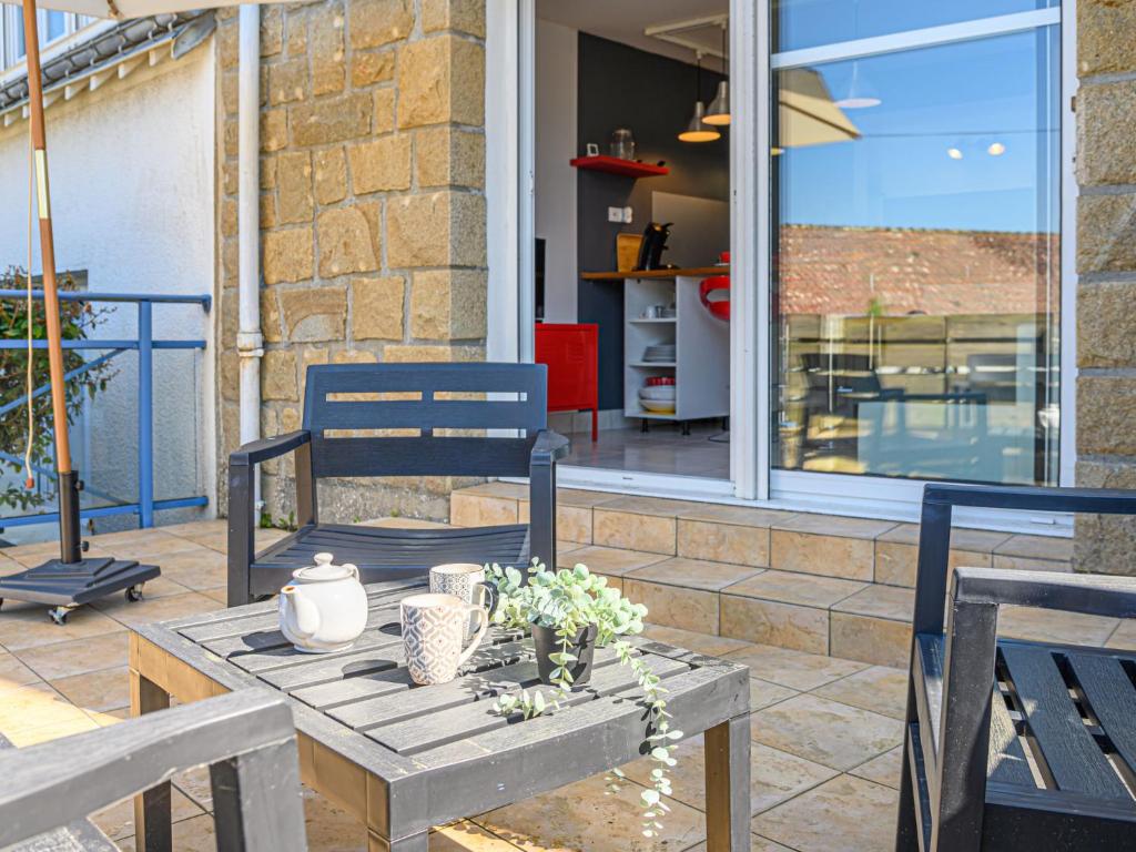 Balkón alebo terasa v ubytovaní Apartment Kermarine by Interhome