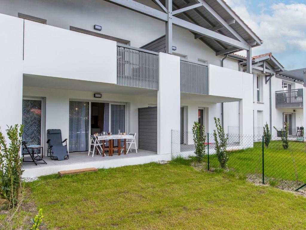 Zahrada ubytování Apartment Cap Aréa by Interhome
