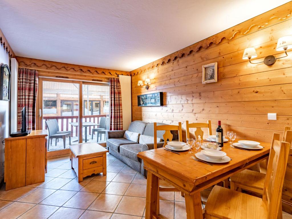 Posedenie v ubytovaní Apartment Ecrin des Neiges - Val Claret-2 by Interhome