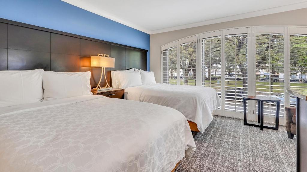 Staybridge Suites Savannah Historic District by IHG photo