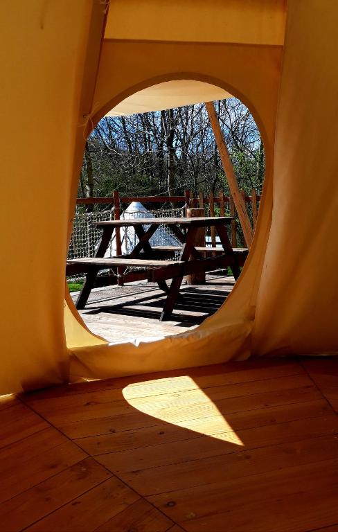 Balkón nebo terasa v ubytování Le tipi à Marie, déconnectez- vous !!!