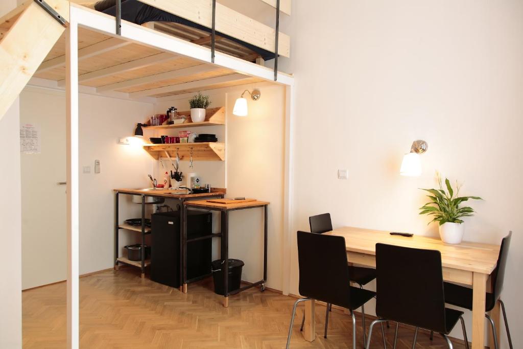 Maverick Apartments - Resim 35