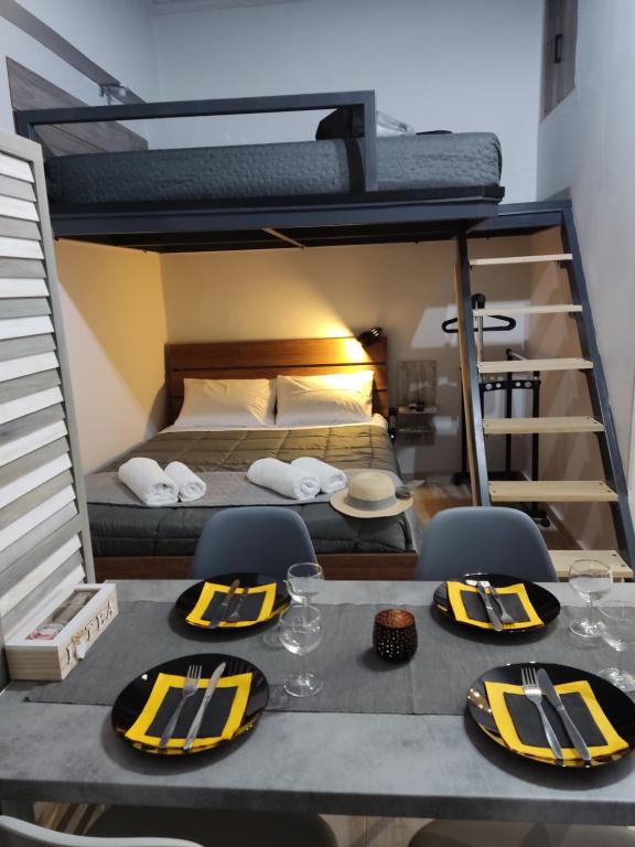 Postel nebo postele na pokoji v ubytování ISMINI STUDIOS