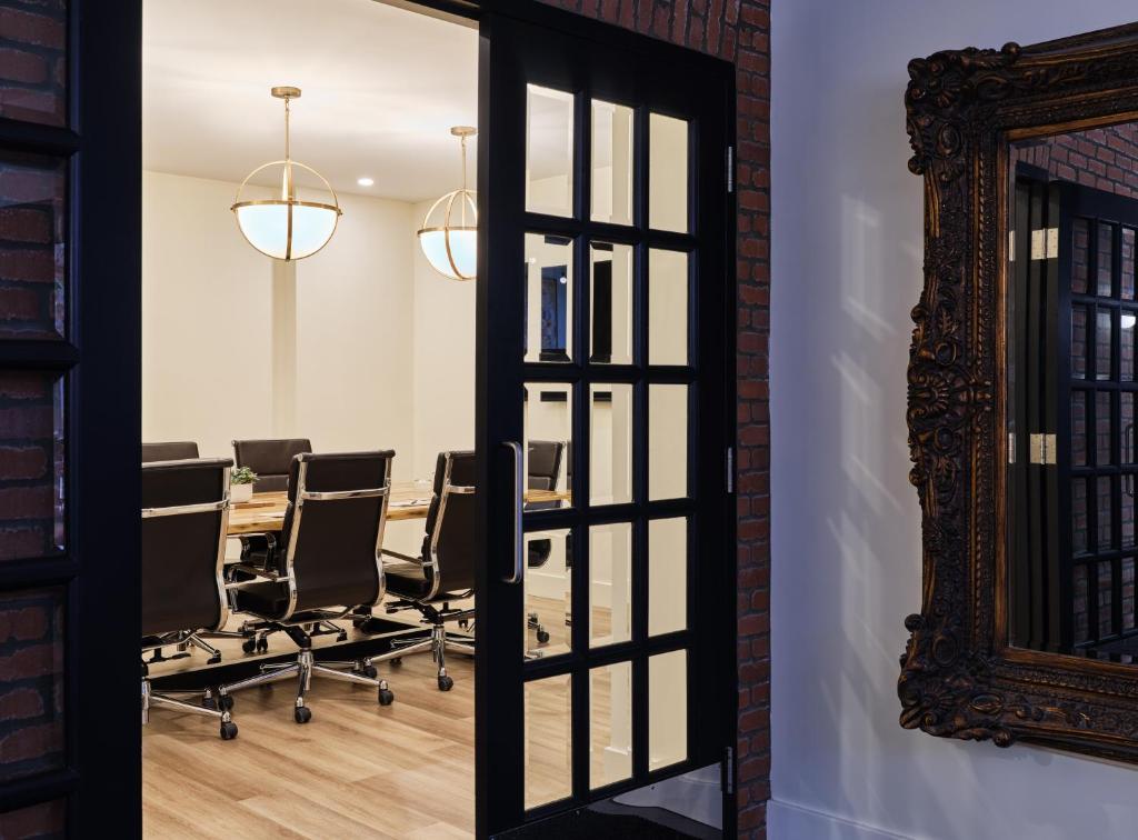 The Metcalfe by Gray Collection - Resim 41