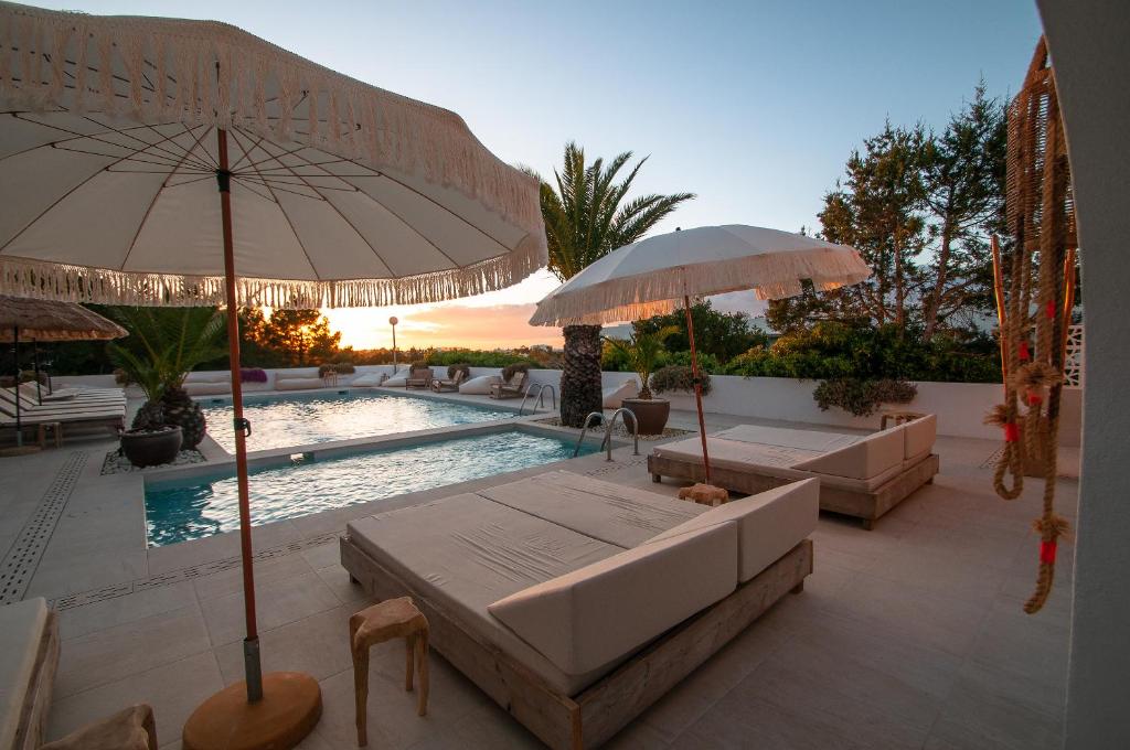 Secret Oasis Ibiza-Only Adults, Bahia de Sant Antoni ...