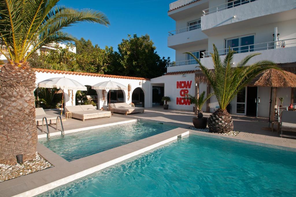 Apartamentos Sunset Oasis Ibiza - Only Adults, Bahia de Sant ...