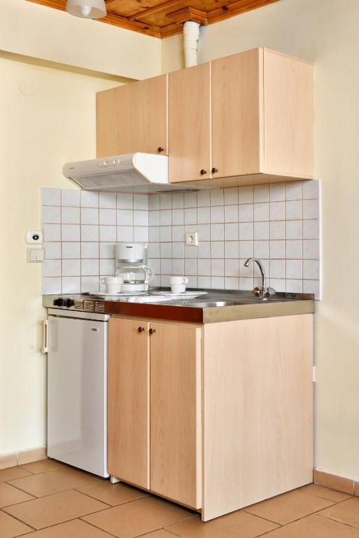 Studio Nikiti Beach - 12