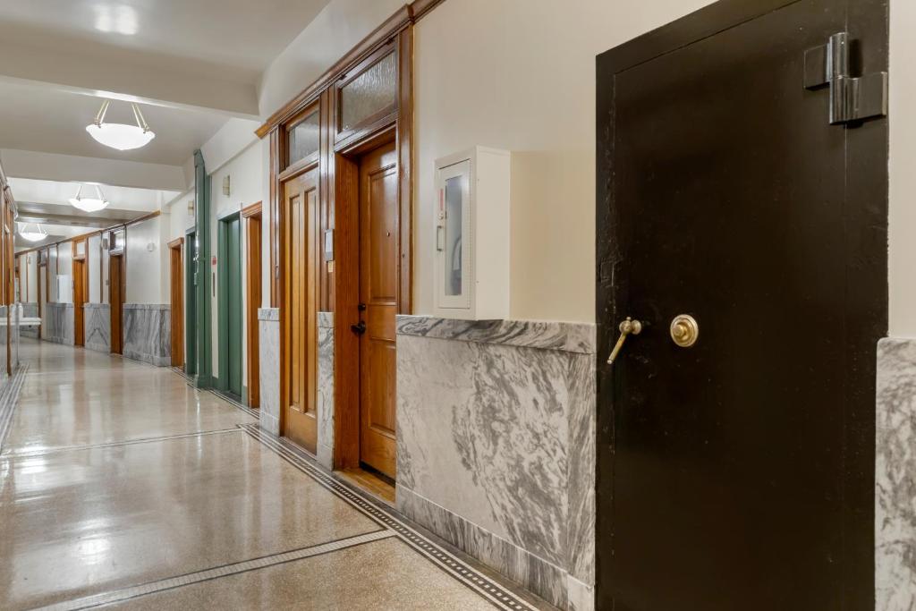 Hotel Gibbs Downtown Riverwalk - Queen Room - Toegang