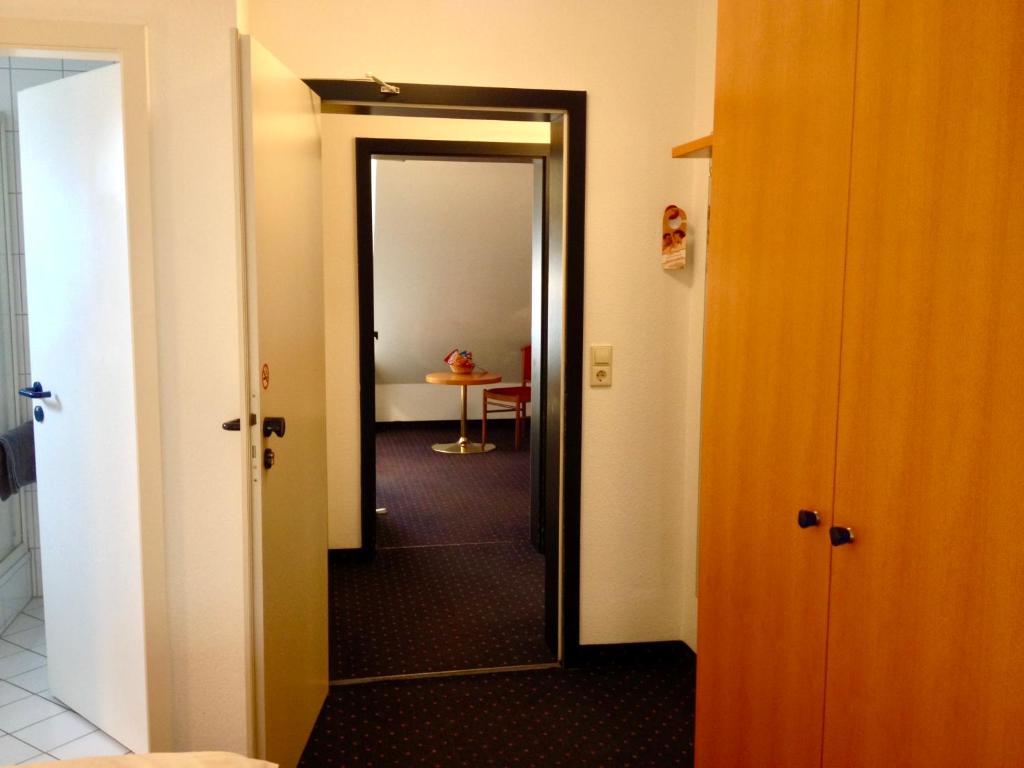 Hotel Möhringer Hof - Resim 9