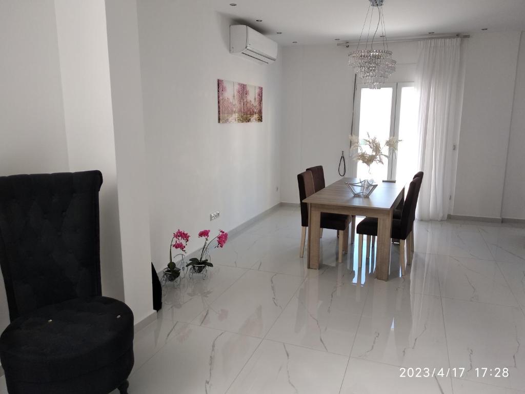 Posezení v ubytování Despina's Luxury apt downtown