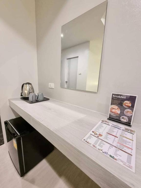 โรงแรมเกียรตินคร (Kiatnakhon Hotel) - Chambre Double Standard