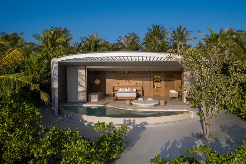 Zahrada ubytování The Ritz-Carlton Maldives, Fari Islands