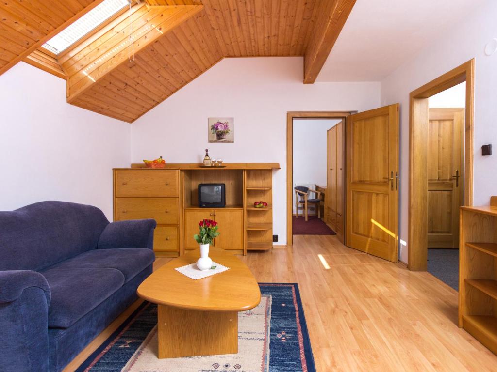 A television and/or entertainment centre at Villa Tatry Stola