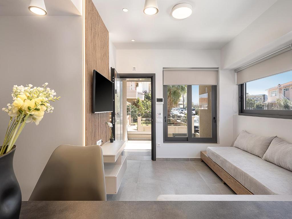 A television and/or entertainment centre at Casa D'Irene Apts