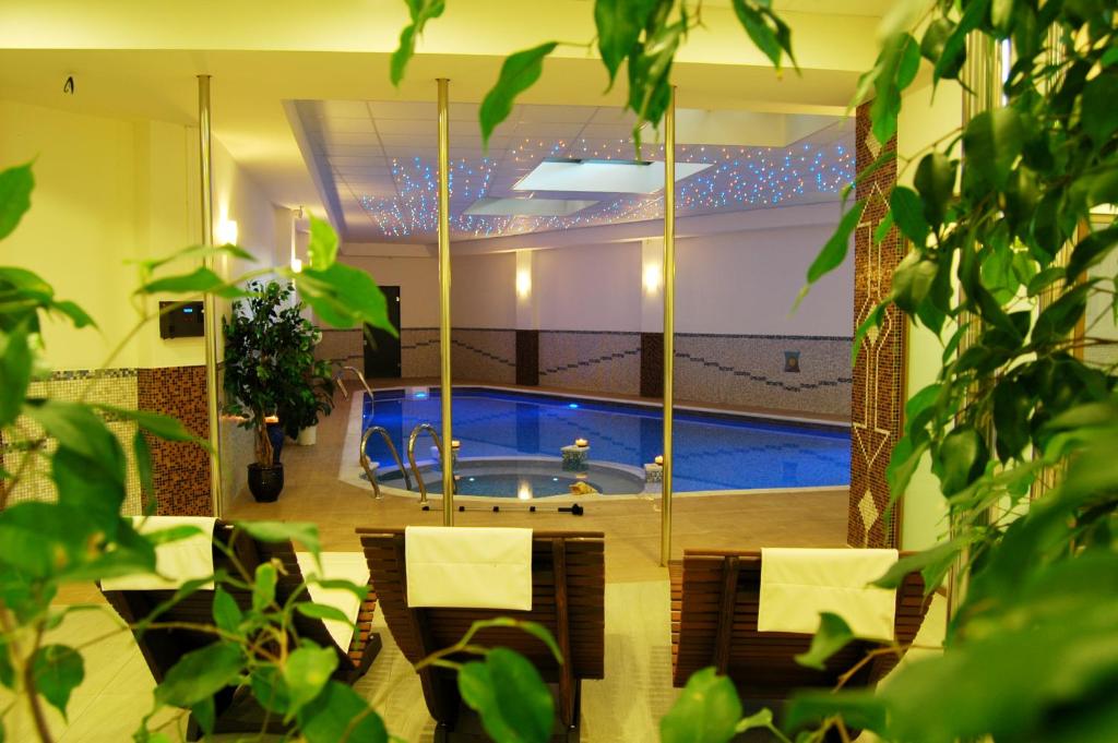 Bazén v ubytování Majestic Hotel & Spa nebo v jeho okolí