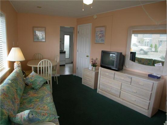 TV a/nebo společenská místnost v ubytování Aztec Motel Wildwood Crest Beach