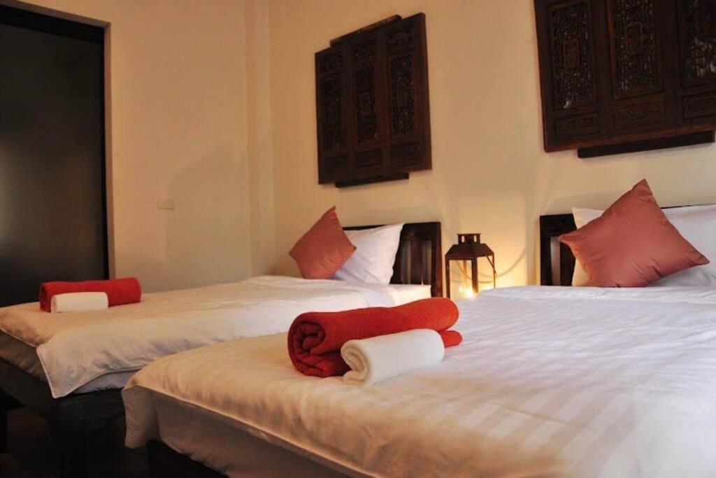 Postel nebo postele na pokoji v ubytování Private Villa88 Groups & families in Chiang Mai