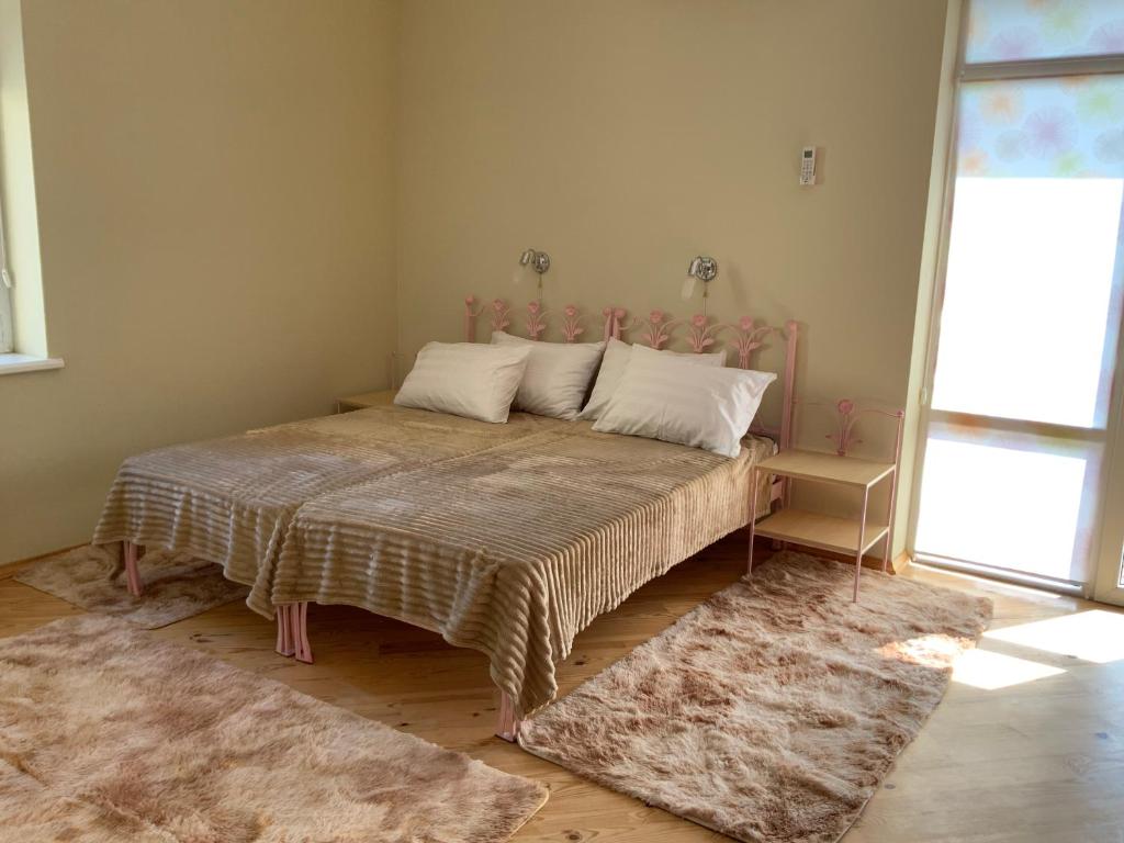 Гостьовий двір РіОНІ - Habitación Cuádruple Con Balcón