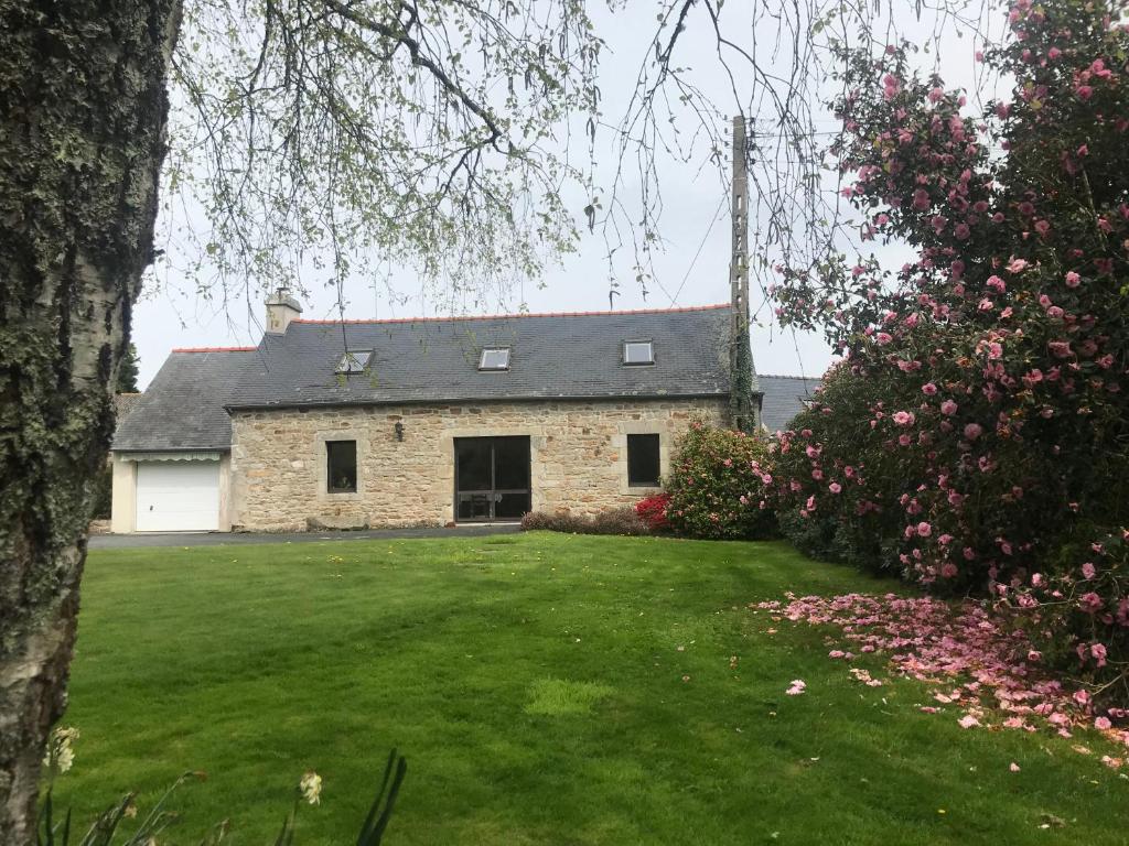 Fotografia z galérie ubytovania Maison Ti Ar Roz à la Campagne et proche de la Mer v destinácii Guengat