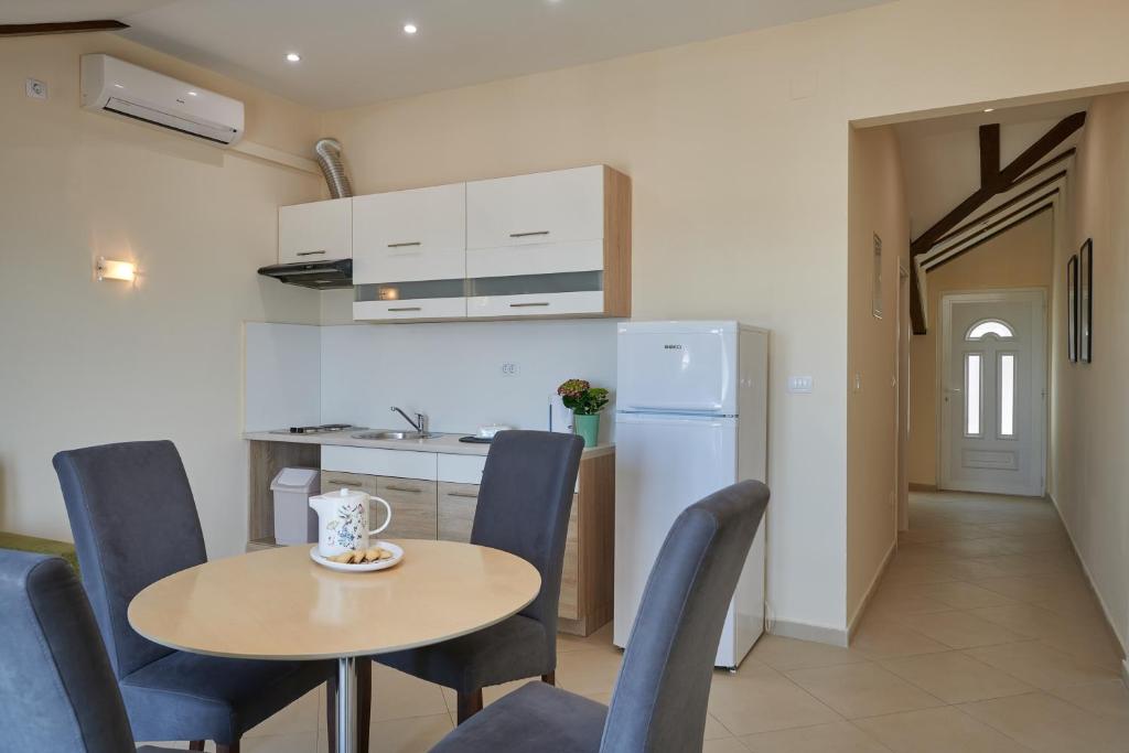 Kuchyňa alebo kuchynka v ubytovaní Dubrovnik View Apartments
