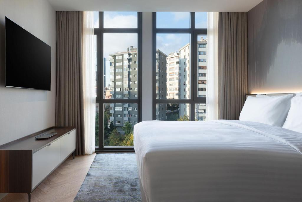 Marriott Executive Apartments Istanbul Fulya - Two-Bedroom Apartment With Balcony And City View