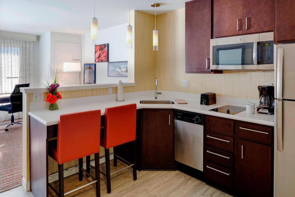 A kitchen or kitchenette at Residence Inn by Marriott Bangor