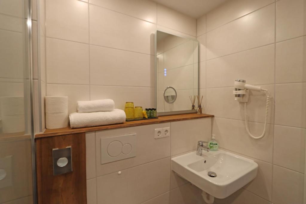 Koupelna v ubytování Hotel Kreuz Höhengasthof