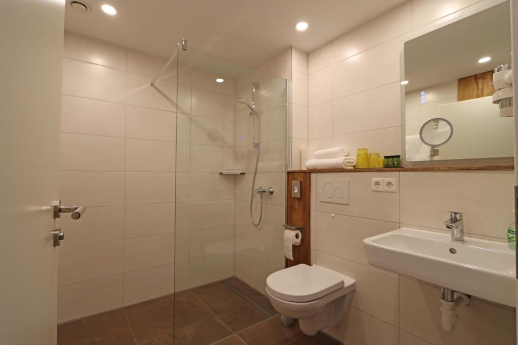 Koupelna v ubytování Hotel Kreuz Höhengasthof