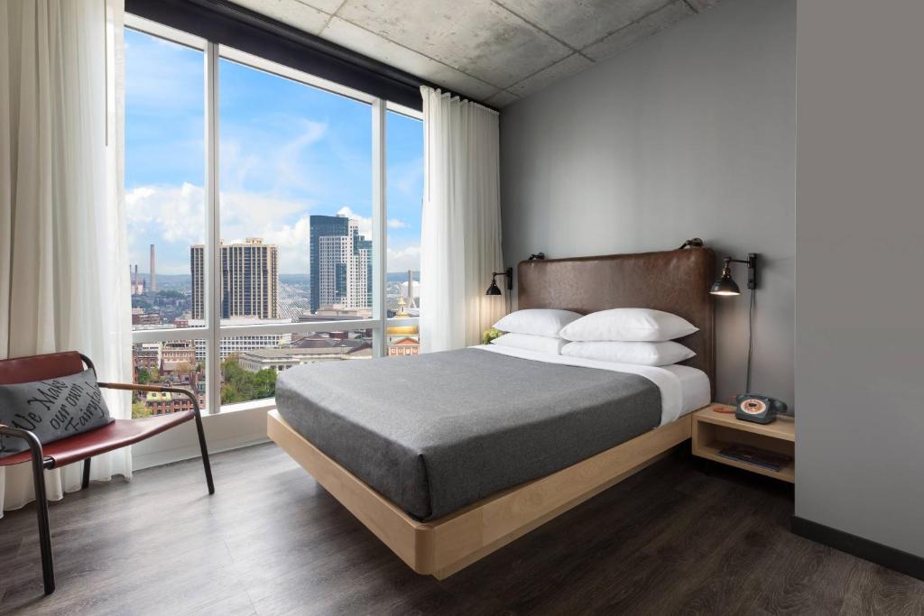 Moxy Boston Downtown - 中心舞台，客房，1皇后，城市景观