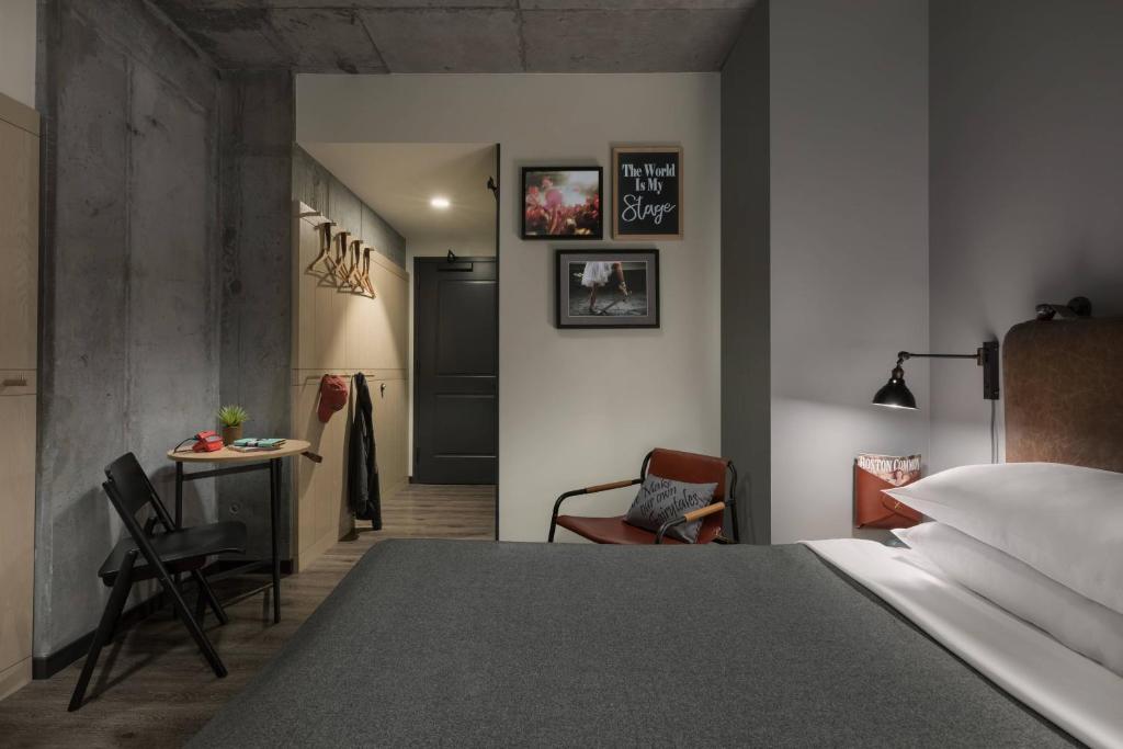 Moxy Boston Downtown - Backstage, Camera Per Gli Ospiti, 1 Regina
