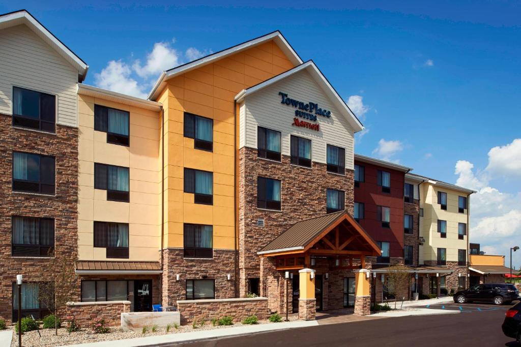 a rendering of the front of a hotel at TownePlace Suites by Marriott Saginaw in Saginaw