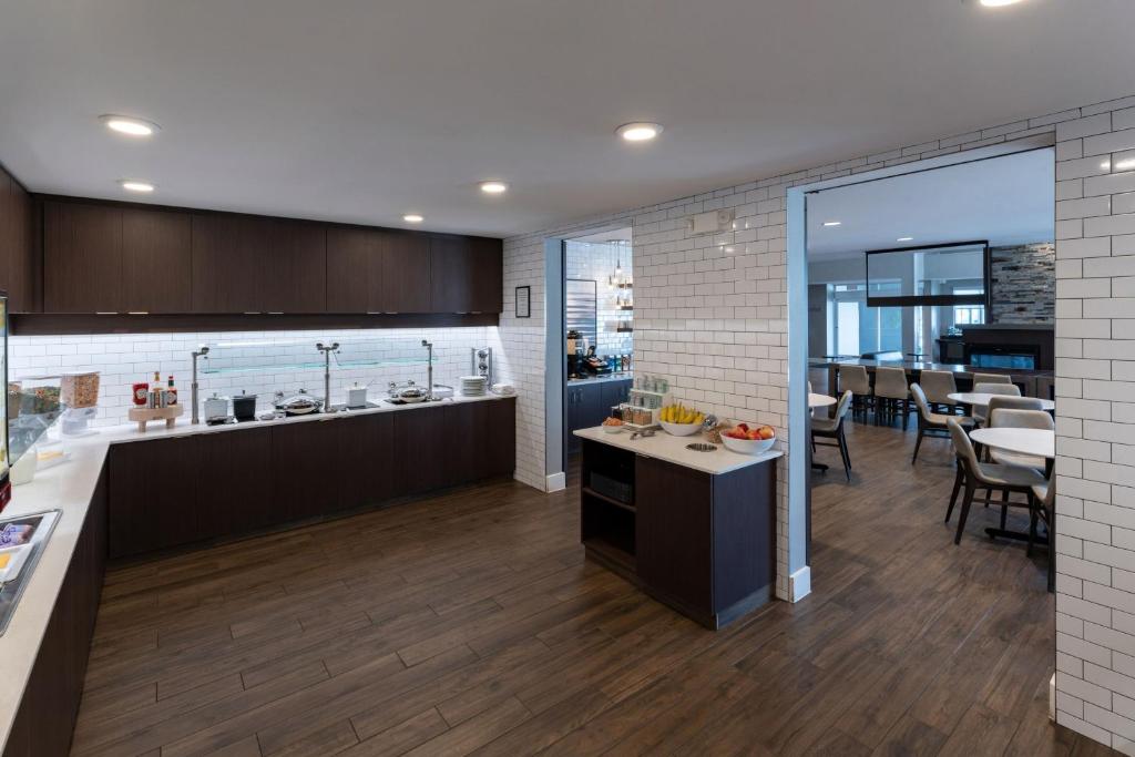 Kuchyň nebo kuchyňský kout v ubytování Residence Inn by Marriott Wilkes-Barre Arena