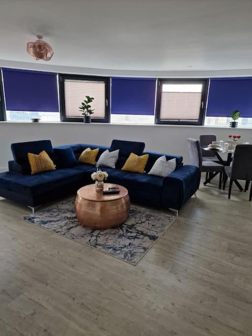 Fotografie z fotogalerie ubytování Luxury 2 Bed, 2 Bath Apartment - The Quays v Manchesteru