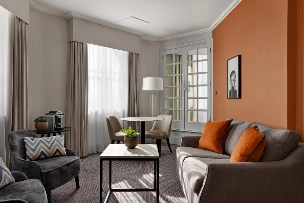 Posezení v ubytování Bristol Marriott Royal Hotel