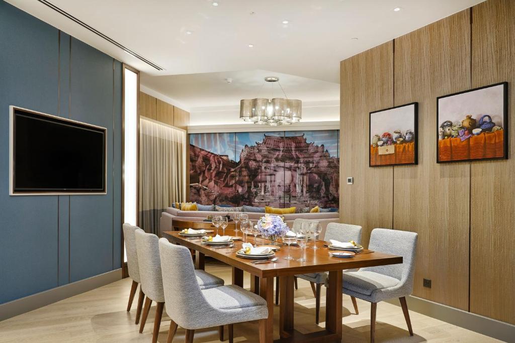 Club Lounge Access, 3 Bedroom Presidential Suite