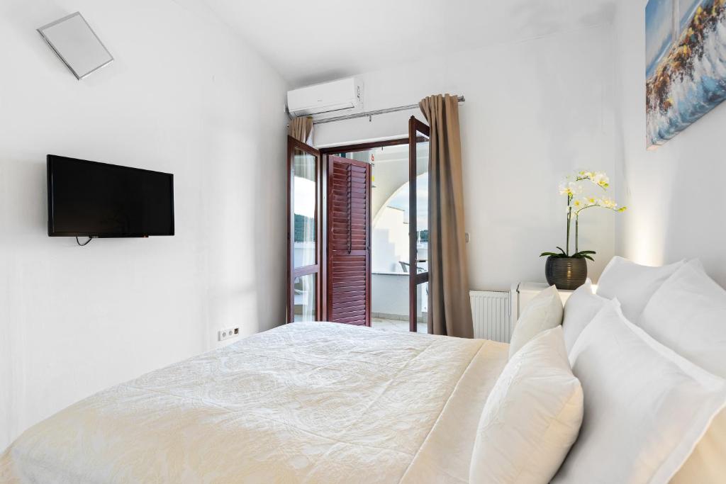 Black Pearl Tisno - Chambre Double De Luxe Avec Balcon Et Vue En Mer