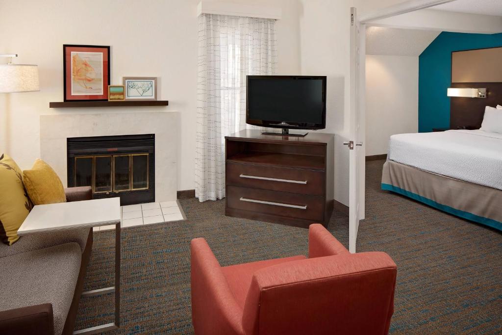 Residence Inn by Marriott Fremont Silicon Valley - Suite Ático Con Chimenea