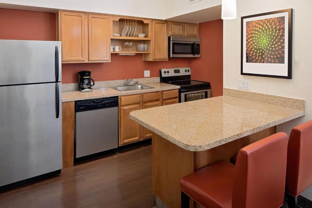 Residence Inn by Marriott Fremont Silicon Valley - Estudio Queen Con Sofá Cama