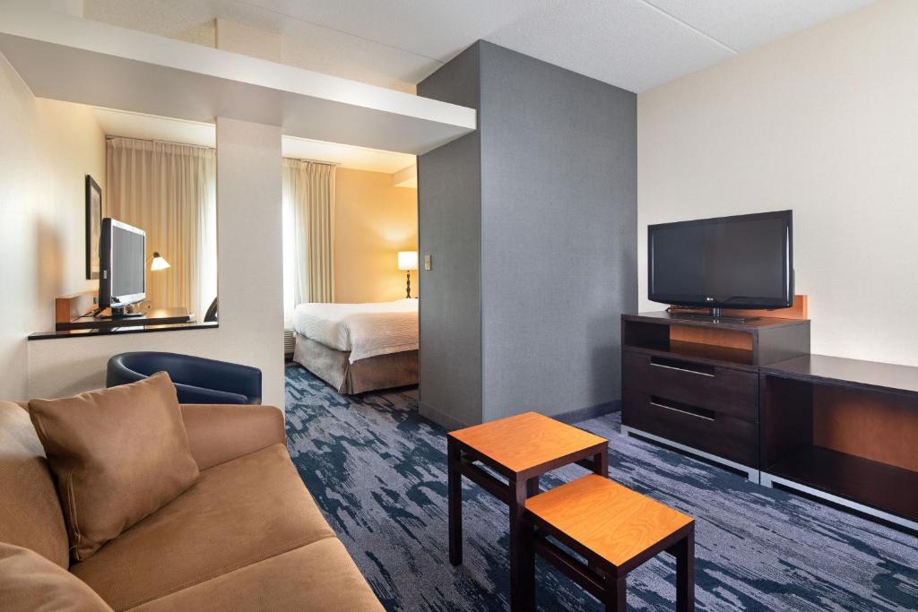 Fairfield Inn & Suites by Marriott Toronto Mississauga - Resim 13